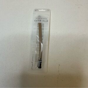 Ryan & Rose Cutie Clip Tan Pacifier Clip 0m+ NWT